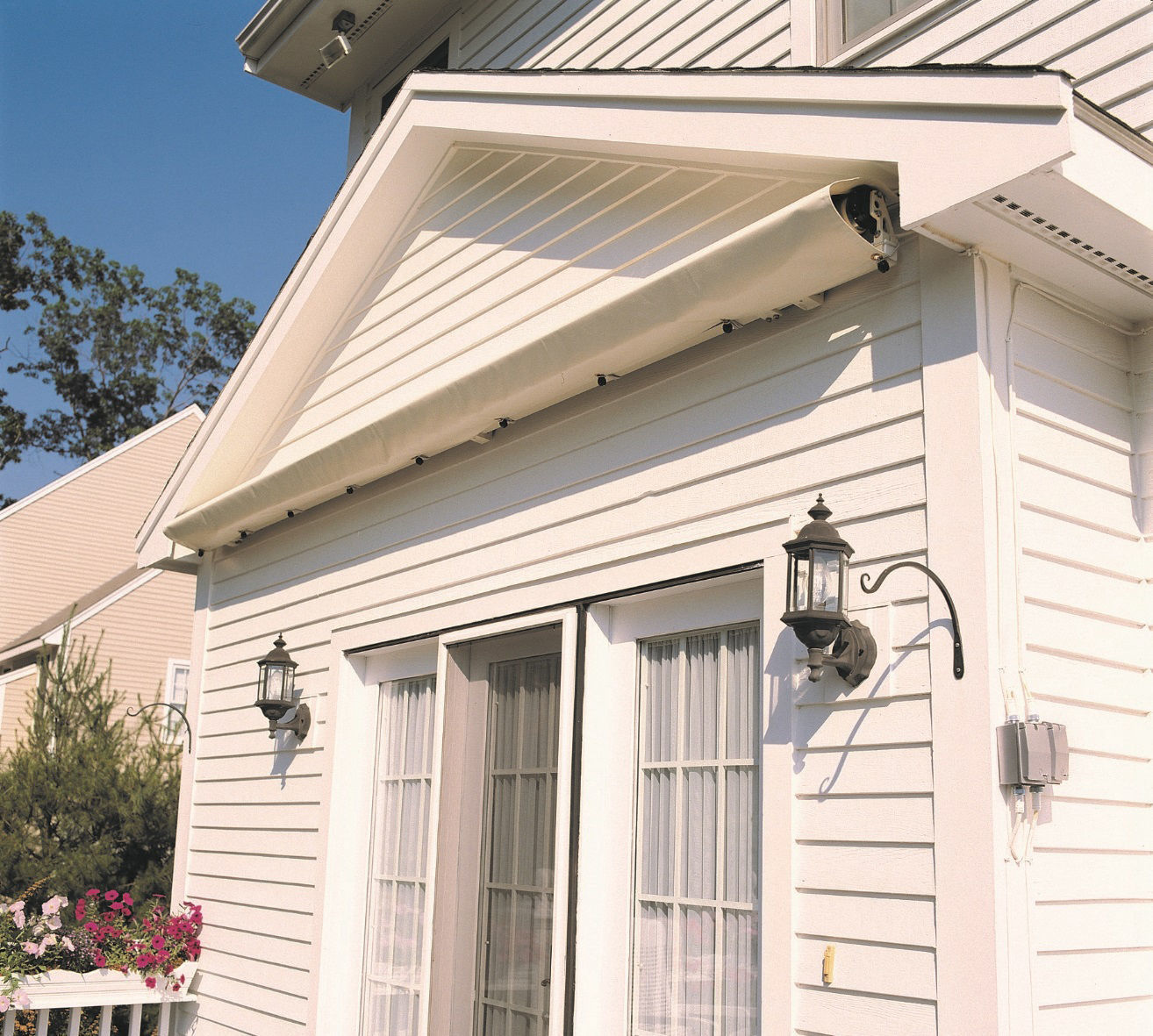 Recall awning